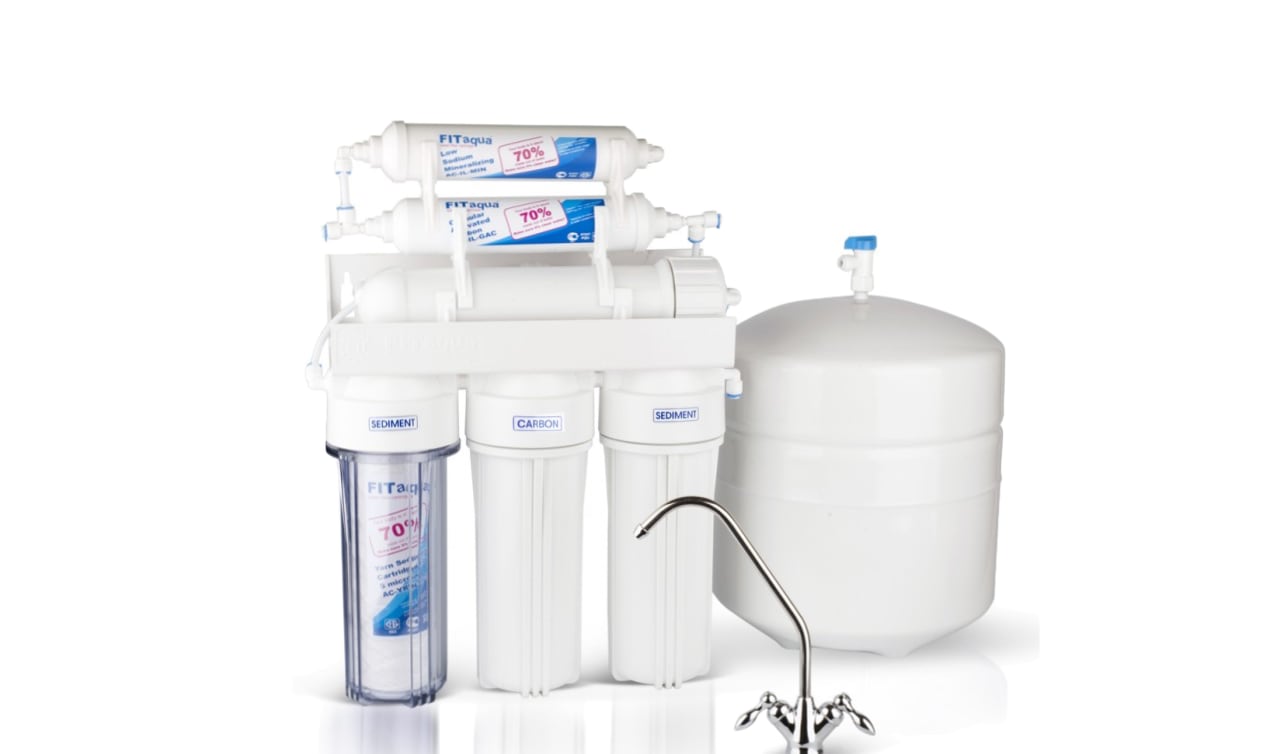 Zestaw do&nbsp;montażu odwróconej osmozy ze&nbsp;zbiornikiem