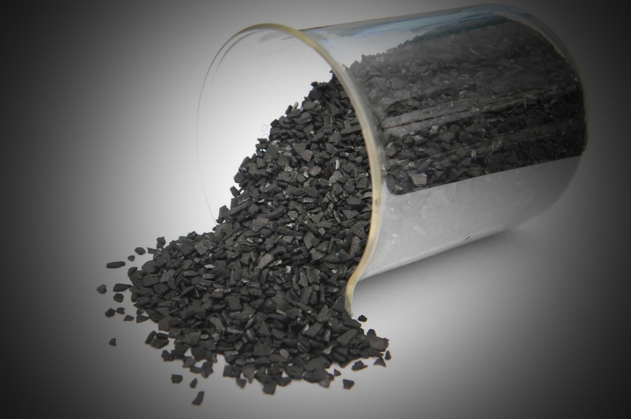 Kolumna węglowa do&nbsp;uzdatniania wody